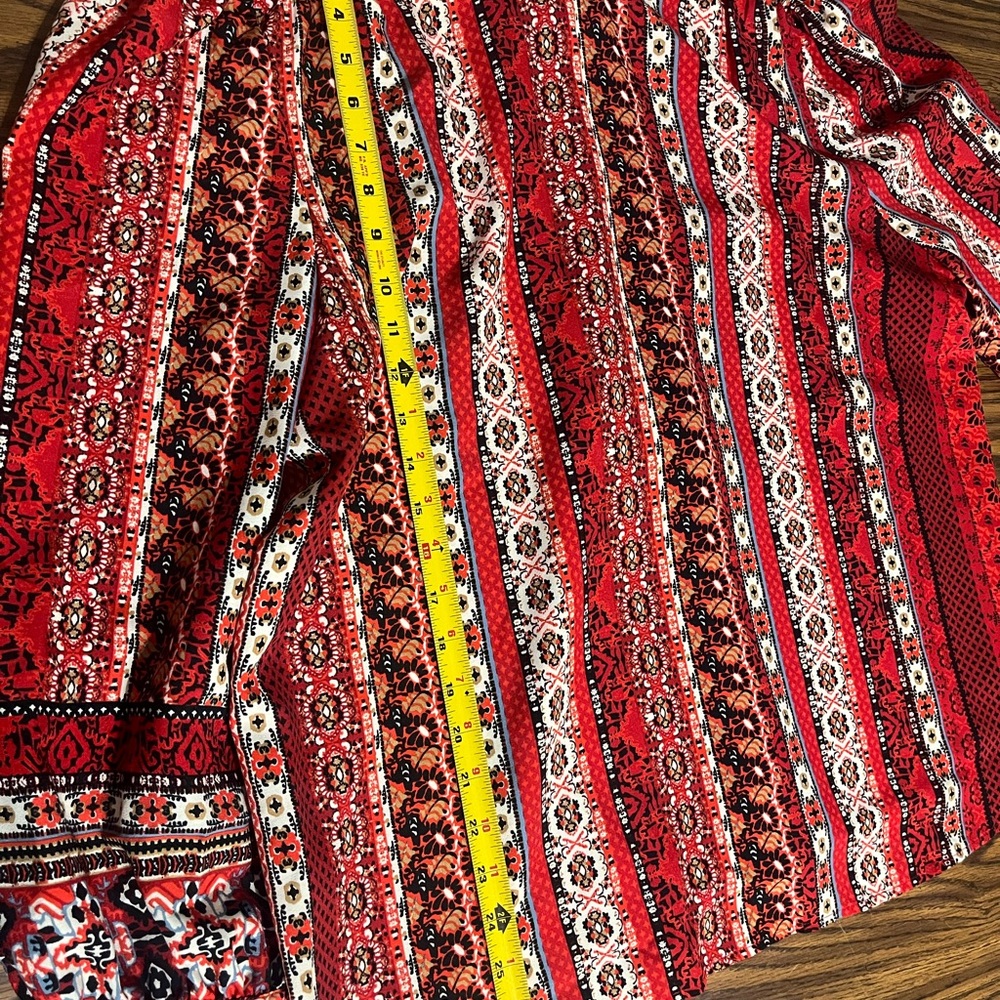 Red Patterned Long Sleeve Blouse - Picture 6 of 7
